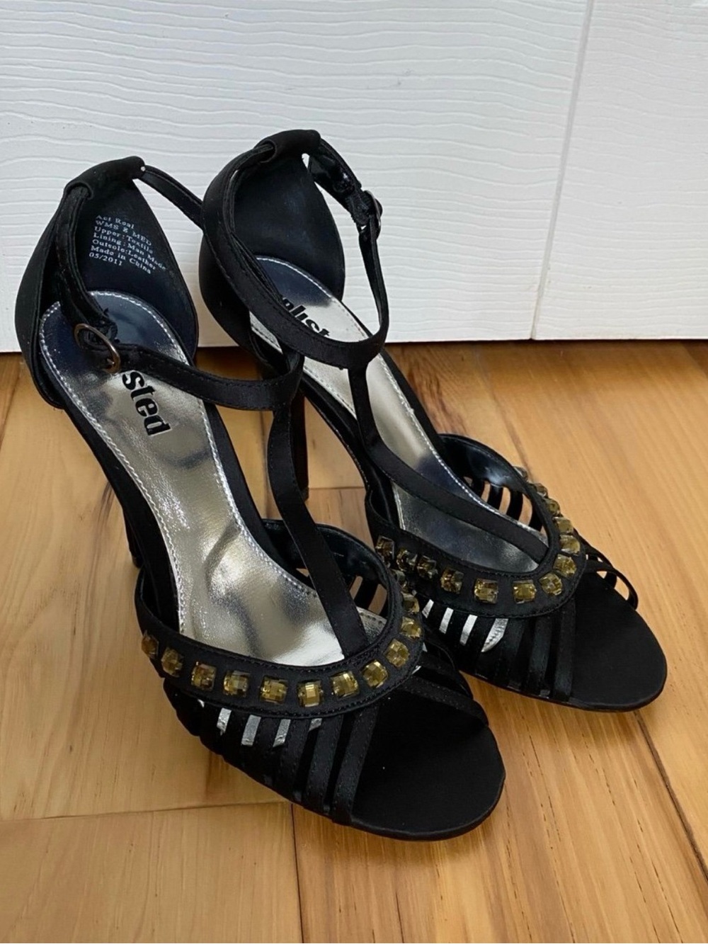 Black Peep Toe Heels Size 8 NWOT by unlisted